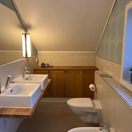 Spacious Close To The City-centre And Ons וילה
