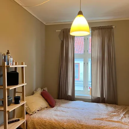 וילה Spacious Close To The City-centre And Ons
